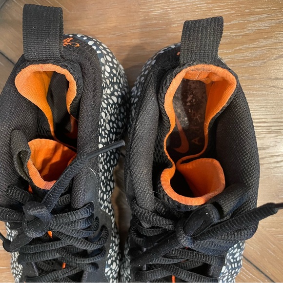 Nike Foamposite Safari, size 7.5M - 9W, no box -$600 on stockX - Picture 4 of 7
